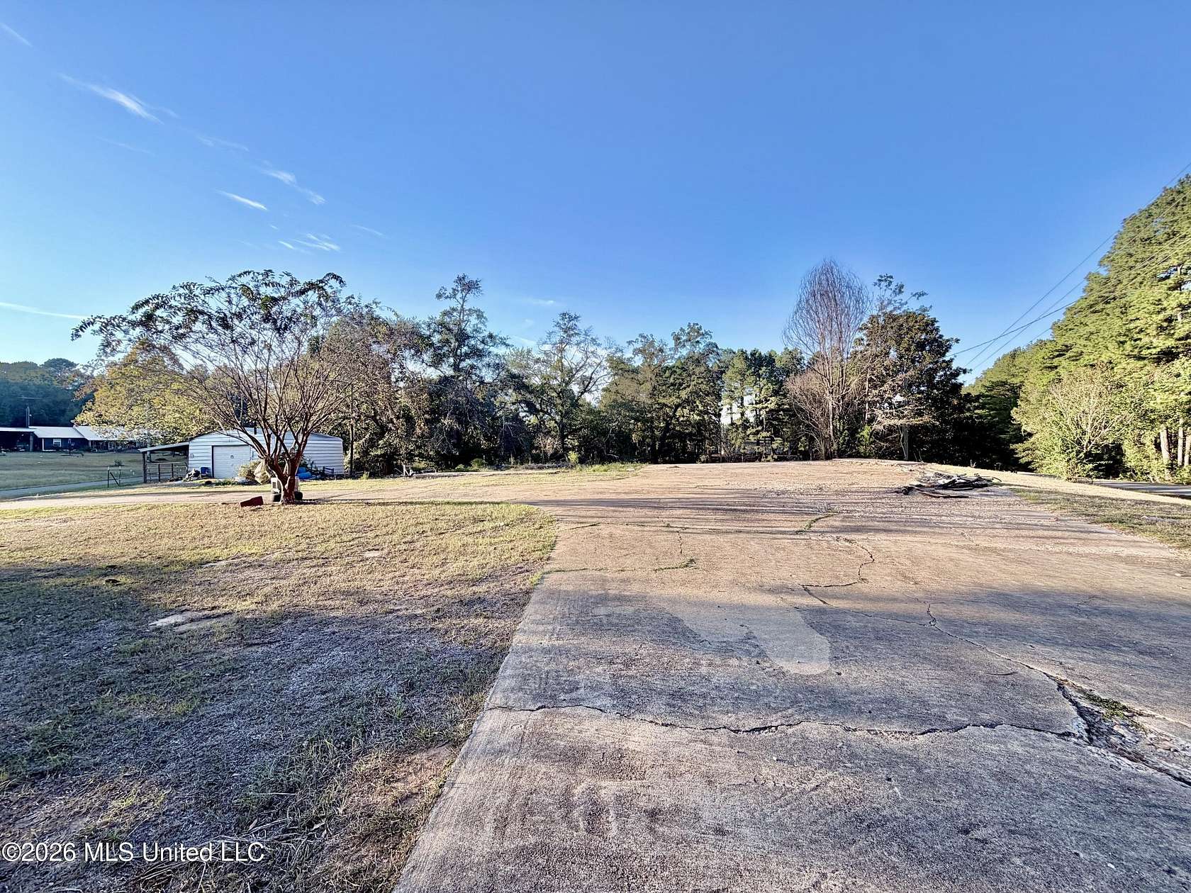 2.4 Acres of Residential Land for Sale in Walnut Grove, Mississippi