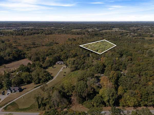 7.68 Acres of Residential Land for Sale in Dickson, Tennessee