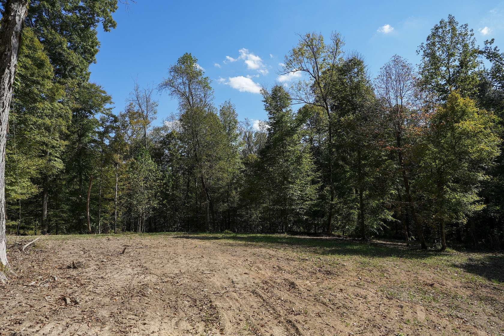 7.25 Acres of Residential Land for Sale in Cumberland City, Tennessee