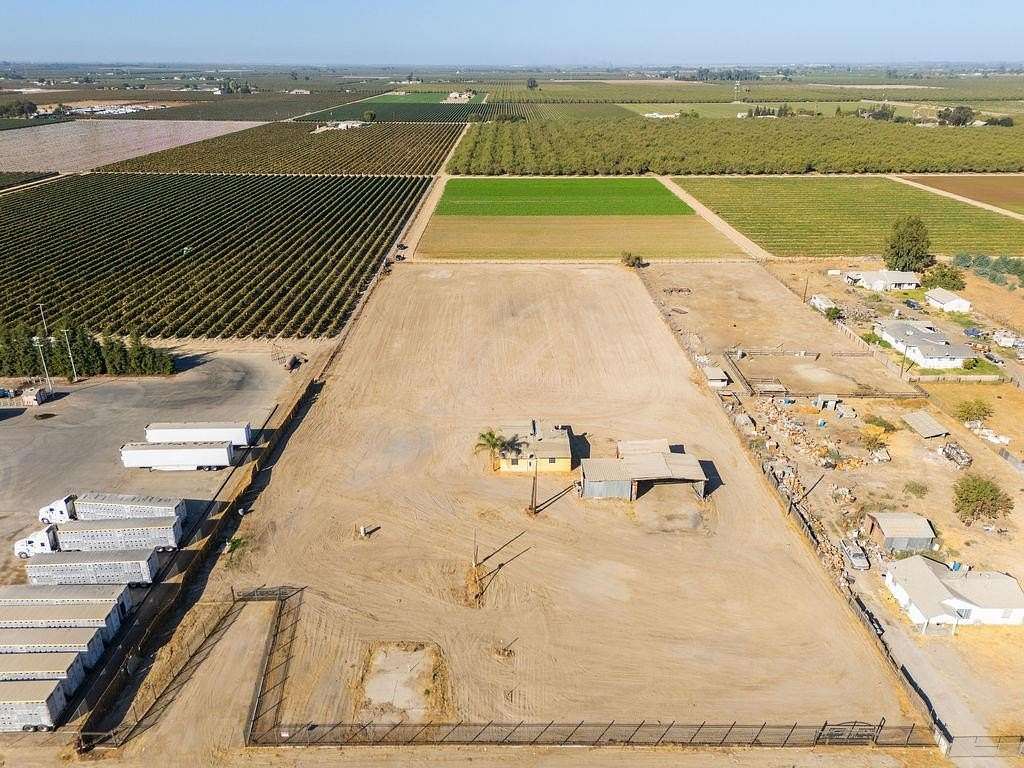 4 Acres of Land for Sale in Fresno, California