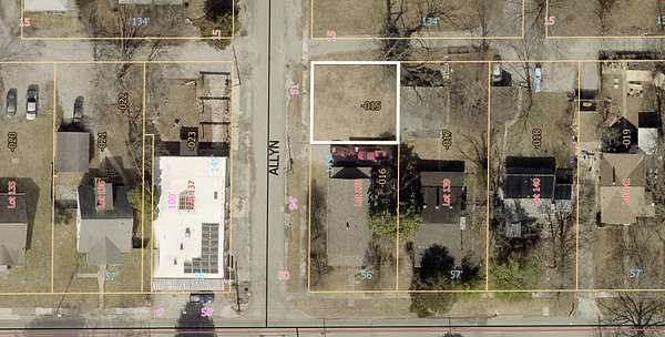 0.06 Acres of Land for Sale in Carbondale, Illinois