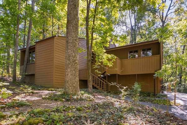 8 Acres of Land with Home for Sale in Nashville, Tennessee