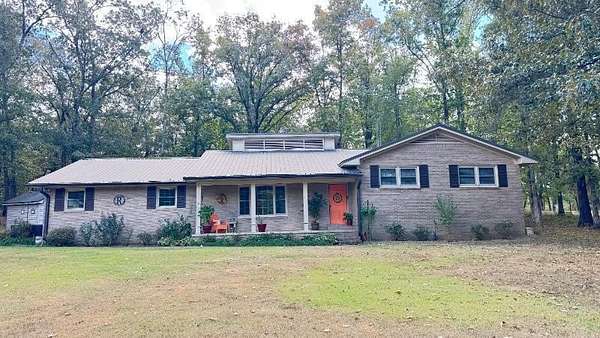 3 Acres of Land with Home for Sale in Tupelo, Mississippi