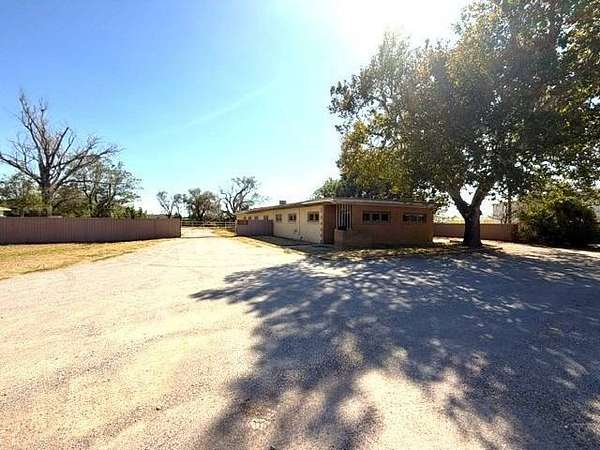 4.6 Acres of Improved Commercial Land for Sale in Vernon, Texas