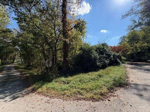 0.86 Acres of Residential Land for Sale in Morgantown, Kentucky