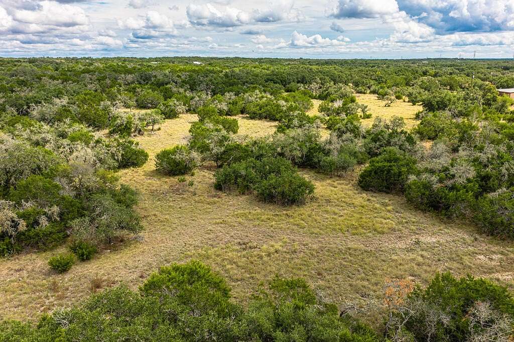 10 Acres of Land for Sale in Mountain Home, Texas
