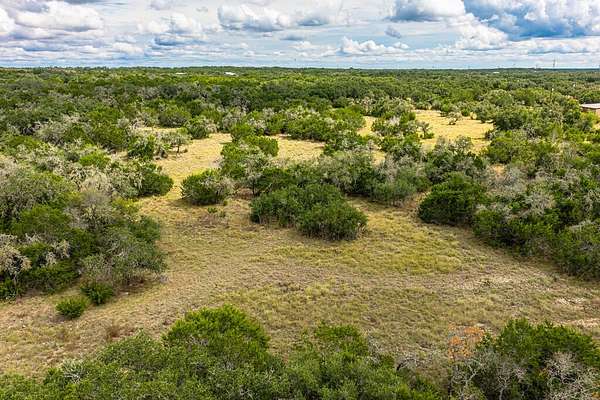 10 Acres of Land for Sale in Mountain Home, Texas