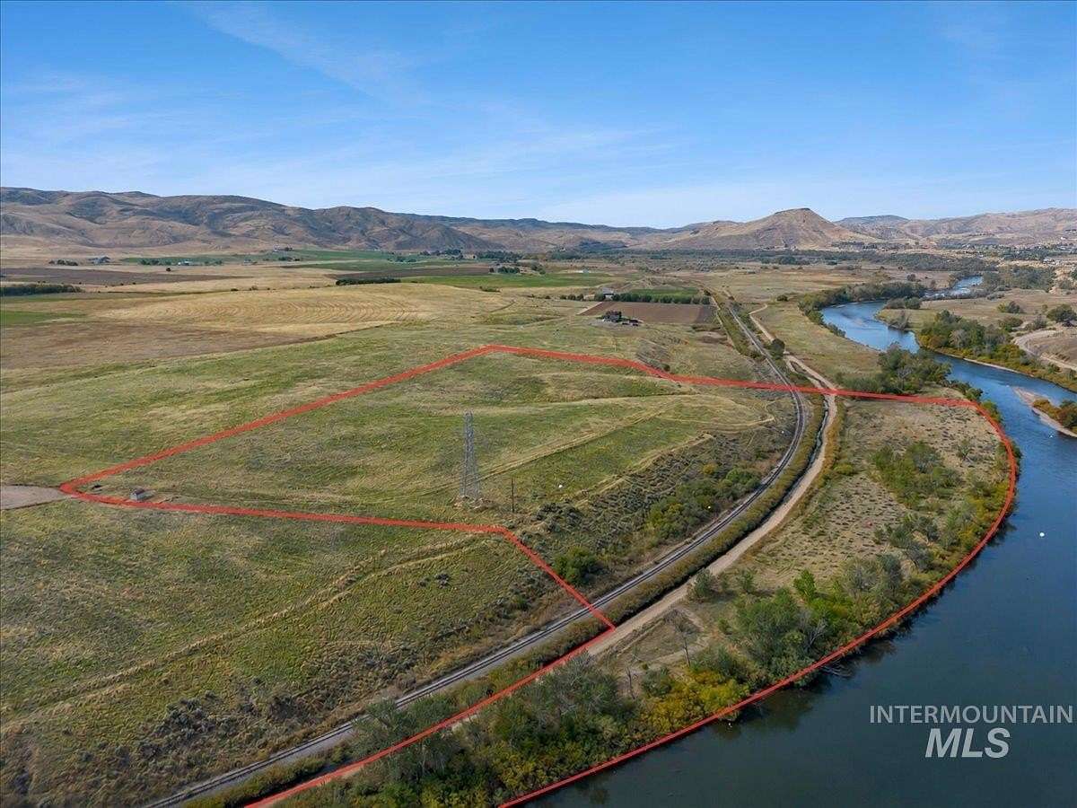 34.6 Acres of Agricultural & Residential Land for Sale in Emmett, Idaho