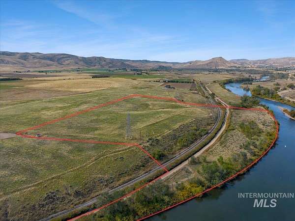 34.6 Acres of Agricultural & Residential Land for Sale in Emmett, Idaho