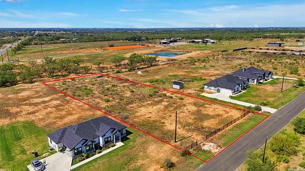 1 Acre of Residential Land for Sale in Adkins, Texas