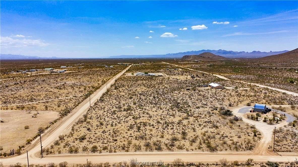 1.85 Acres of Residential Land for Sale in Golden Valley, Arizona