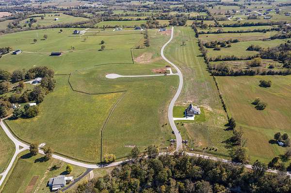 1 Acre of Land for Sale in Wilmore, Kentucky