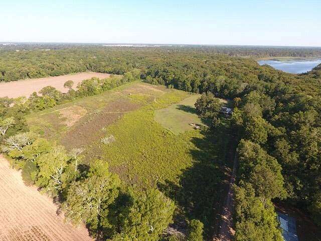 12 Acres of Recreational Land with Home for Sale in Hamburg, Louisiana