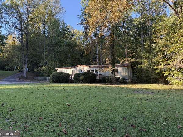 4.54 Acres of Land with Home for Sale in Toccoa, Georgia
