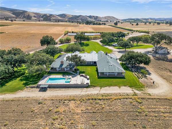 158 Acres of Agricultural Land with Home for Sale in Bradley, California