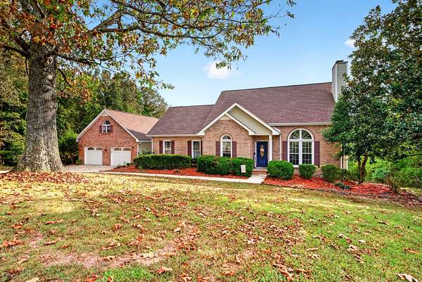5 Acres of Land with Home for Sale in Palmyra, Tennessee