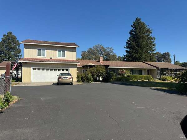4 Acres of Residential Land for Sale in Windsor, California