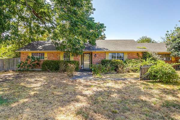 1.83 Acres of Improved Mixed-Use Land for Sale in Denton, Texas