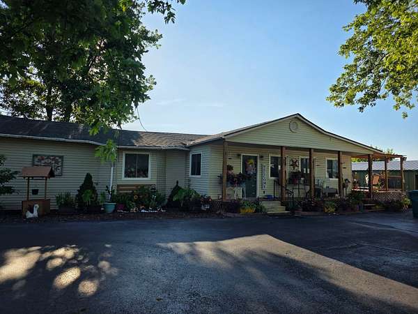 2 Acres of Land with Home for Sale in Wickliffe, Kentucky