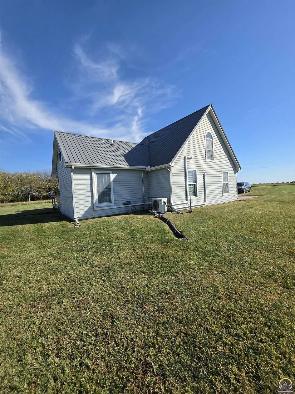 9 Acres of Land with Home for Sale in Burlingame, Kansas