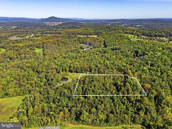 5 Acres of Residential Land for Sale in Marshall, Virginia