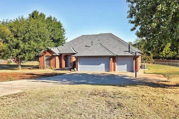 2 Acres of Land with Home for Sale in Piedmont, Oklahoma