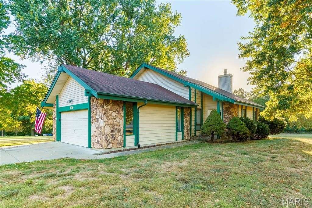 1.6 Acres of Land with Home for Sale in Weldon Spring, Missouri