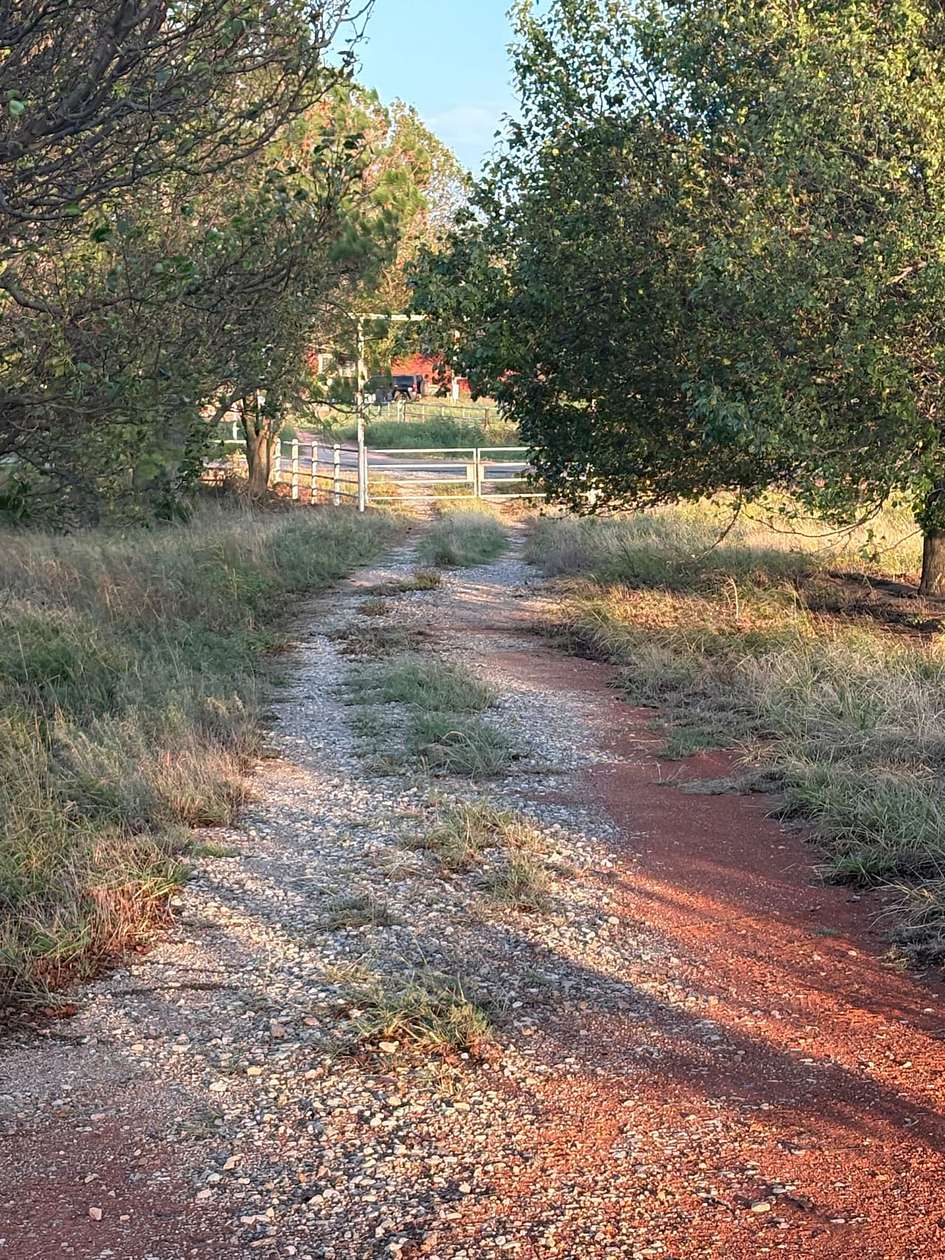 385 Acres of Land for Sale in Crescent, Oklahoma