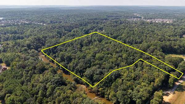 8 Acres of Residential Land for Auction in Helena, Alabama