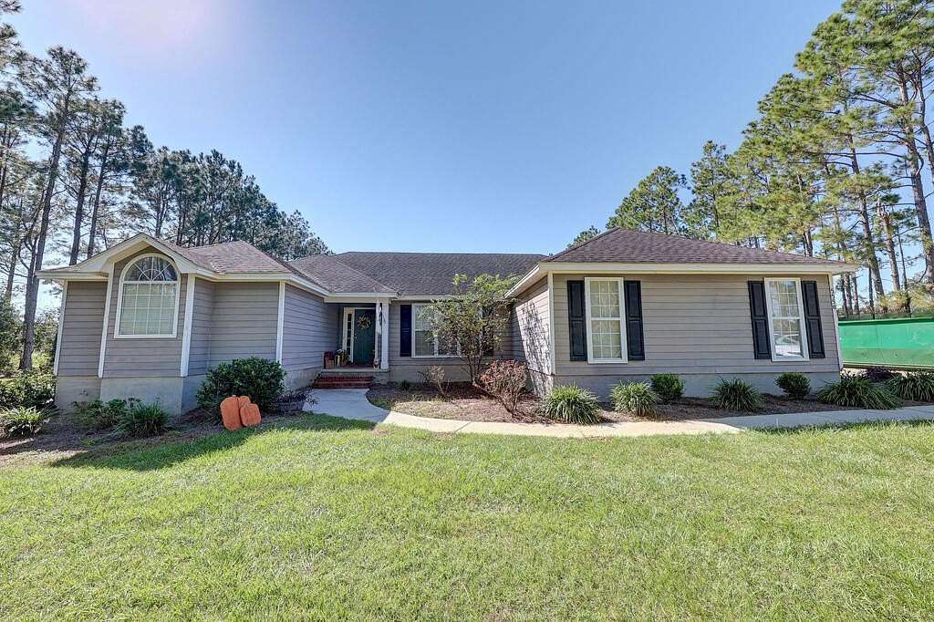 5 Acres of Land with Home for Sale in Valdosta, Georgia
