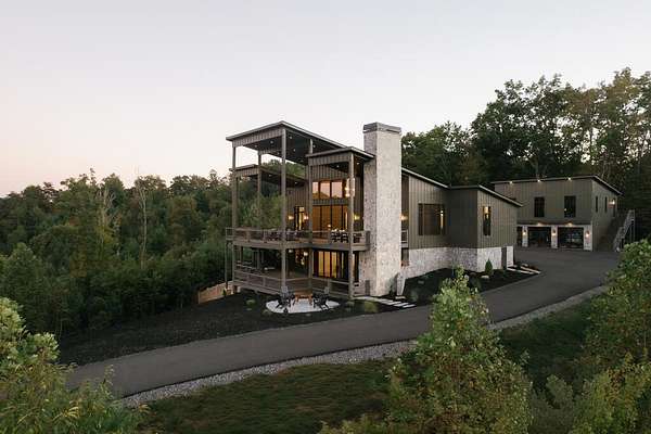 16.4 Acres of Land with Home for Sale in Mineral Bluff, Georgia