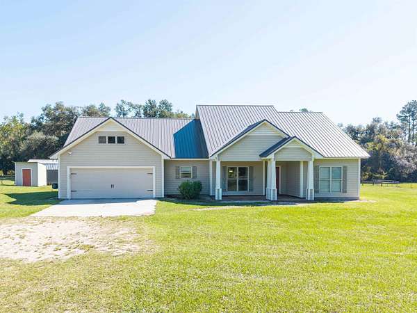 12 Acres of Land with Home for Sale in Madison, Florida