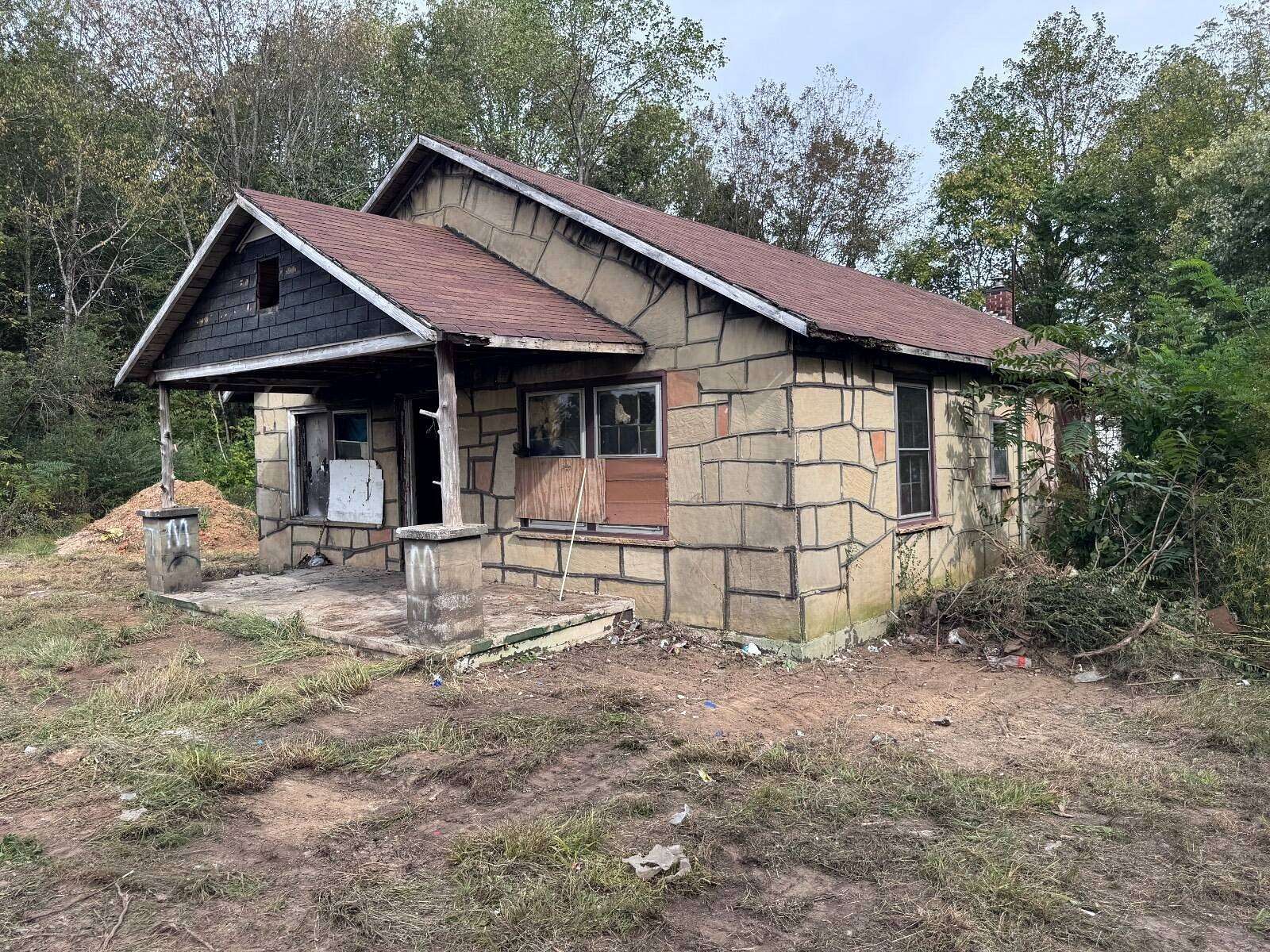 0.47 Acres of Residential Land for Auction in Livingston, Tennessee