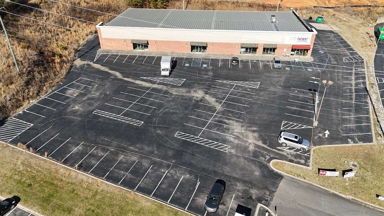 3 Acres of Improved Mixed-Use Land for Sale in LaFayette, Georgia