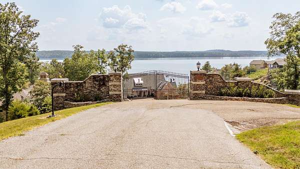 0.26 Acres of Residential Land for Sale in Savannah, Tennessee