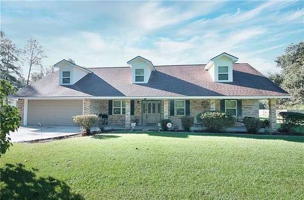 2.52 Acres of Land with Home for Sale in Covington, Louisiana