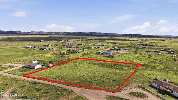2 Acres of Residential Land for Sale in Paulden, Arizona