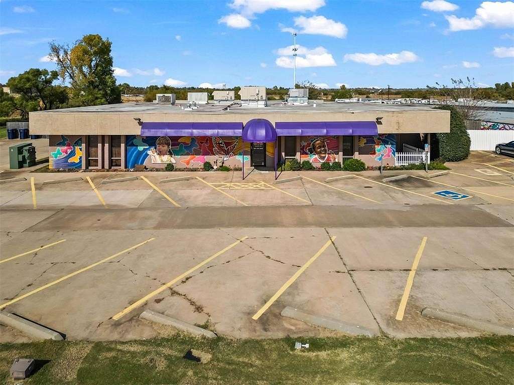 1.69 Acres of Improved Commercial Land for Sale in Yukon, Oklahoma
