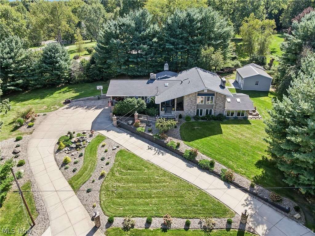 1.5 Acres of Land with Home for Sale in Akron, Ohio