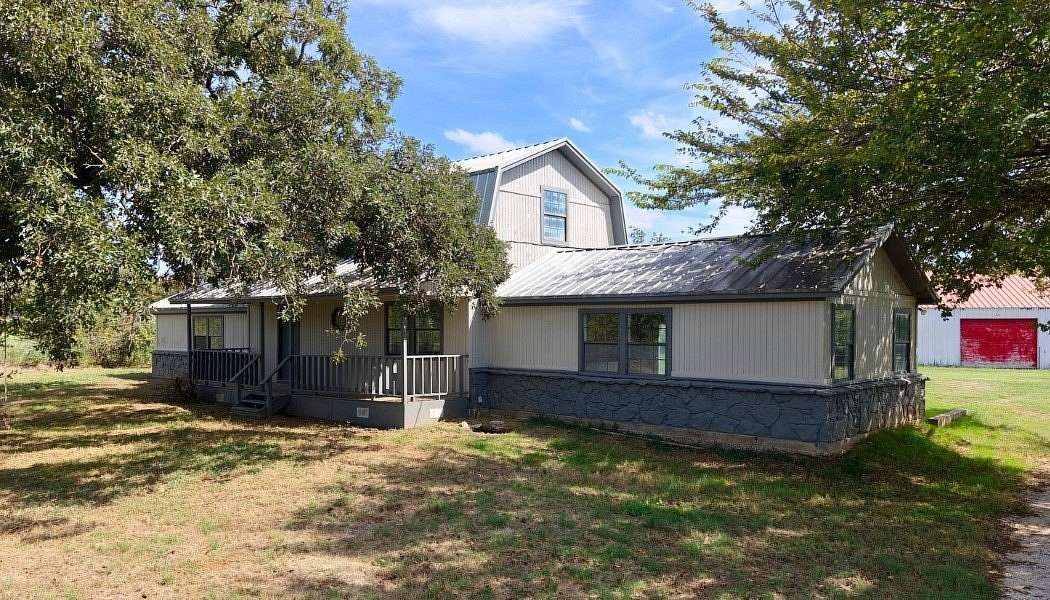 13.2 Acres of Land with Home for Sale in Paradise, Texas