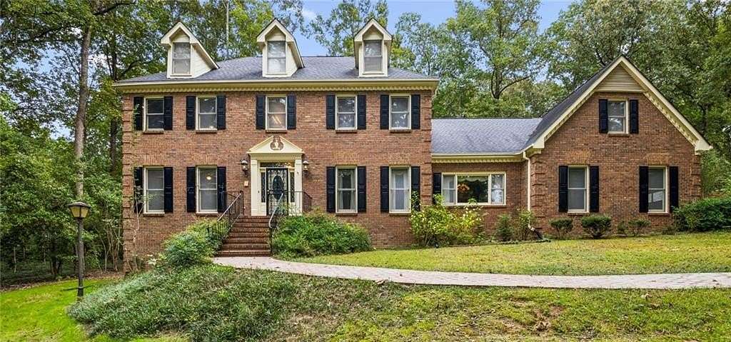 2 Acres of Land with Home for Sale in Lawrenceville, Georgia