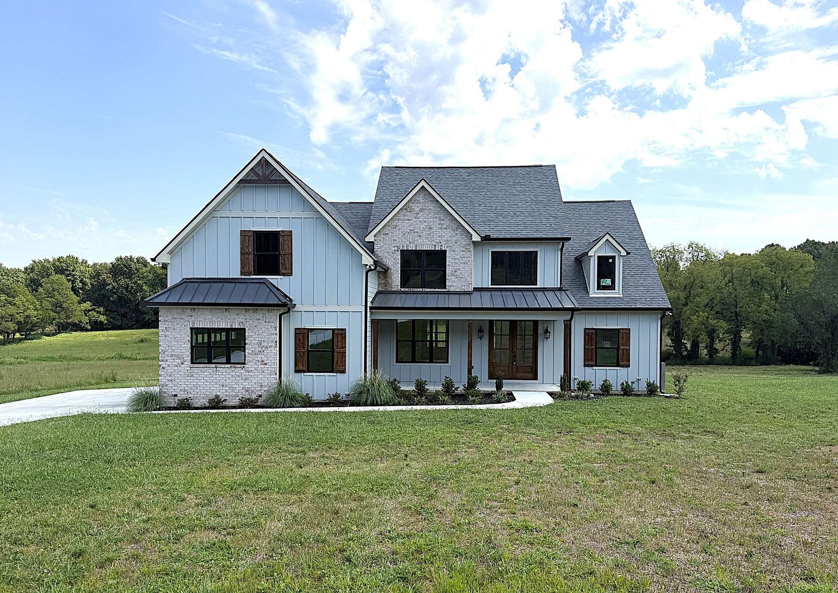 5 Acres of Land with Home for Sale in Lebanon, Tennessee
