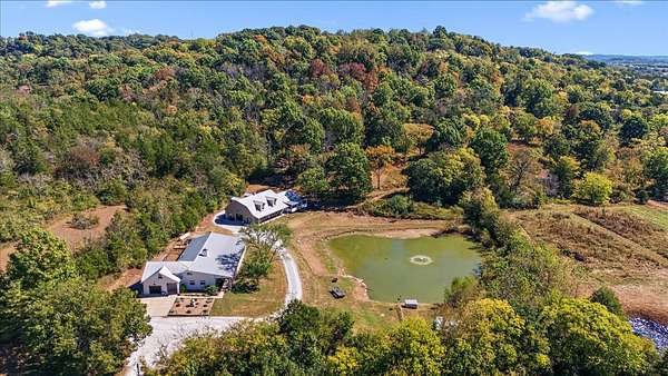 5.7 Acres of Land with Home for Sale in Franklin, Tennessee