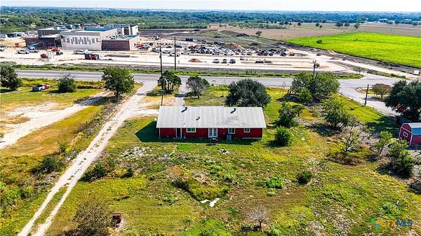 8.33 Acres of Improved Mixed-Use Land for Sale in New Braunfels, Texas