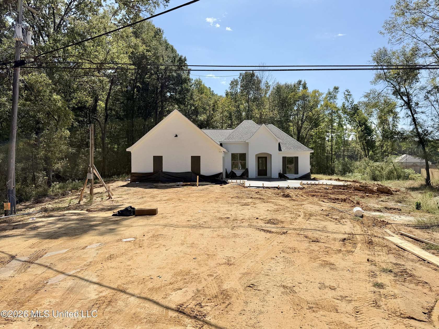 12 Acres of Land with Home for Sale in Pearl, Mississippi
