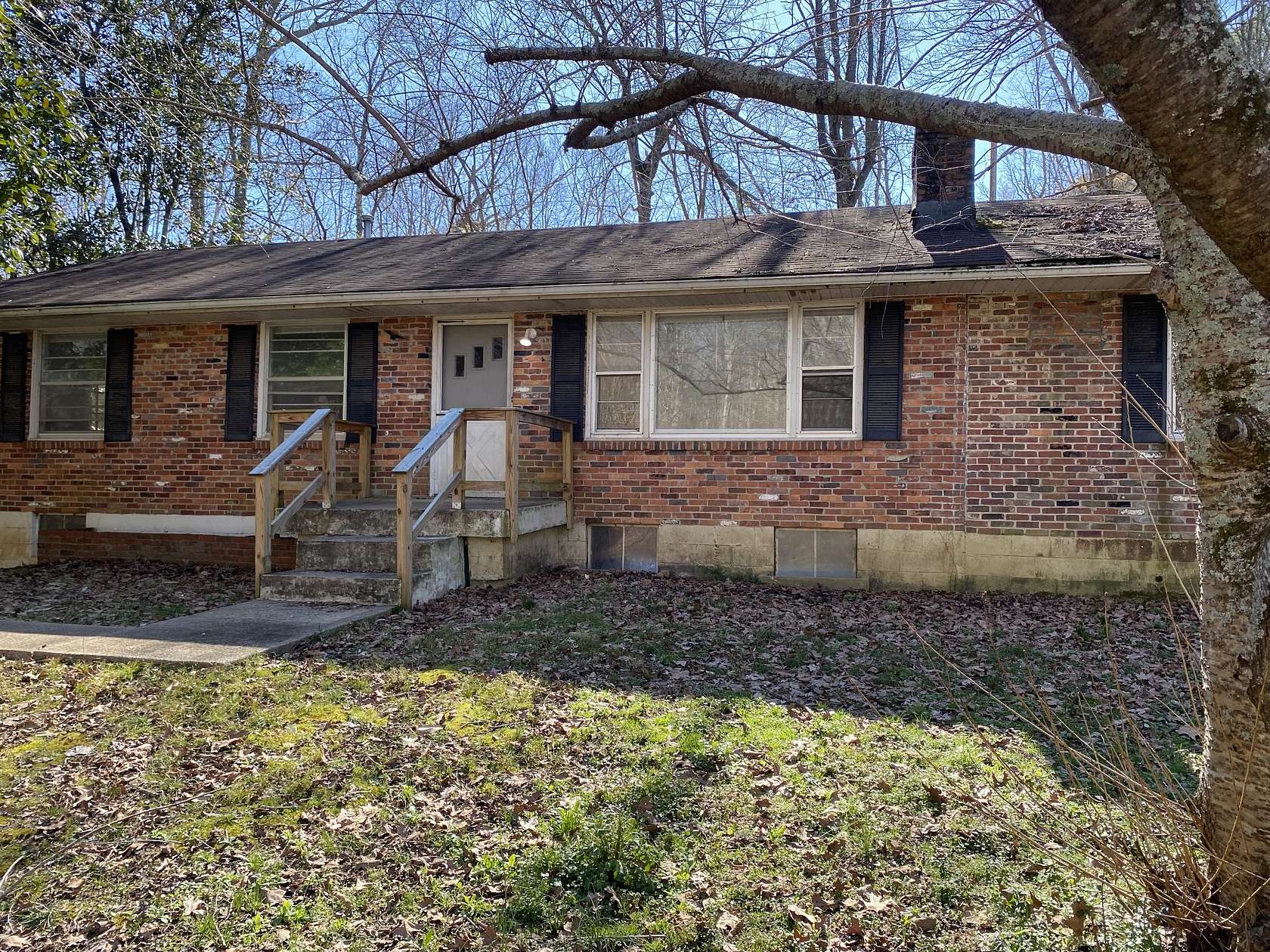 1.75 Acres of Land with Home for Sale in Ashland City, Tennessee