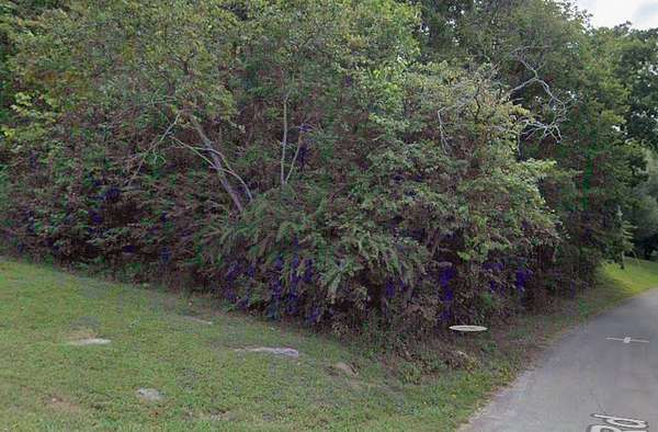 6 Acres of Residential Land for Sale in Sparta, Tennessee