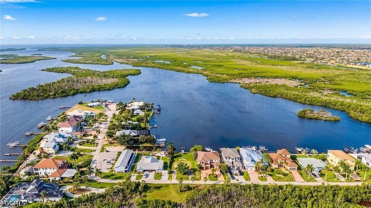 0.25 Acres of Residential Land for Sale in Matlacha, Florida