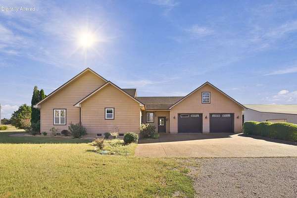21.5 Acres of Land with Home for Sale in Mayfield, Kentucky