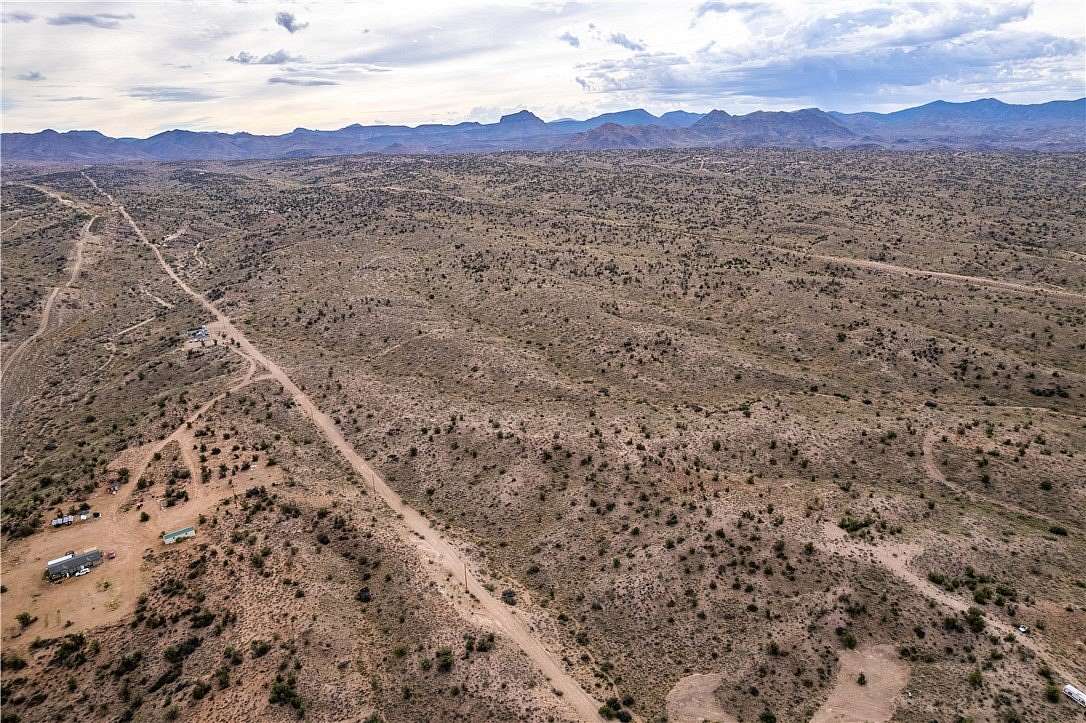 11 Acres of Land for Sale in Kingman, Arizona